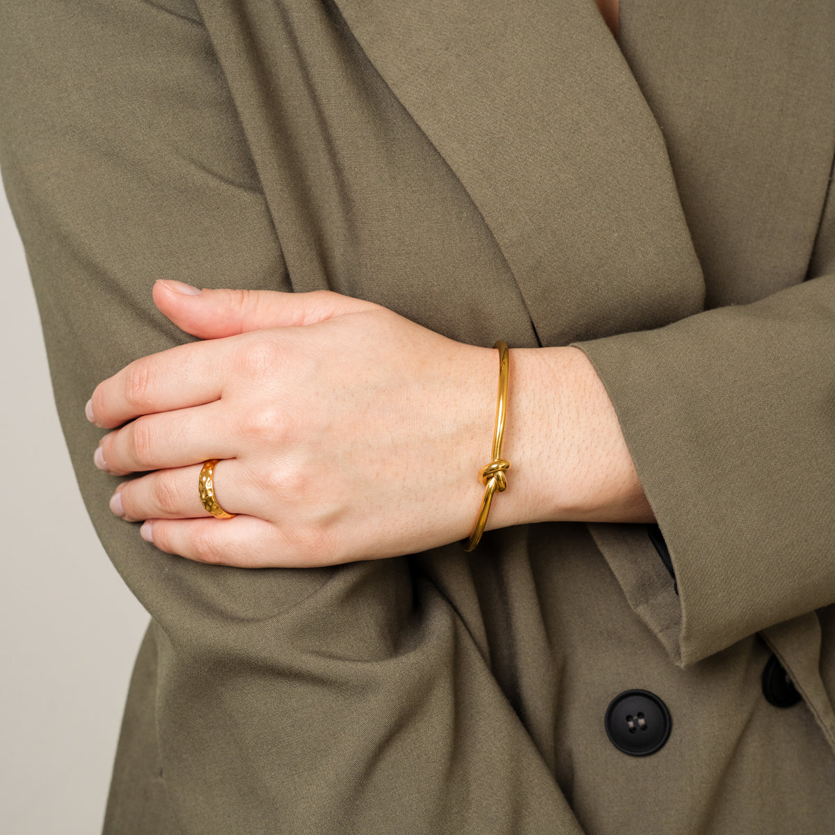 Armreif mit Stacheldraht - Gold