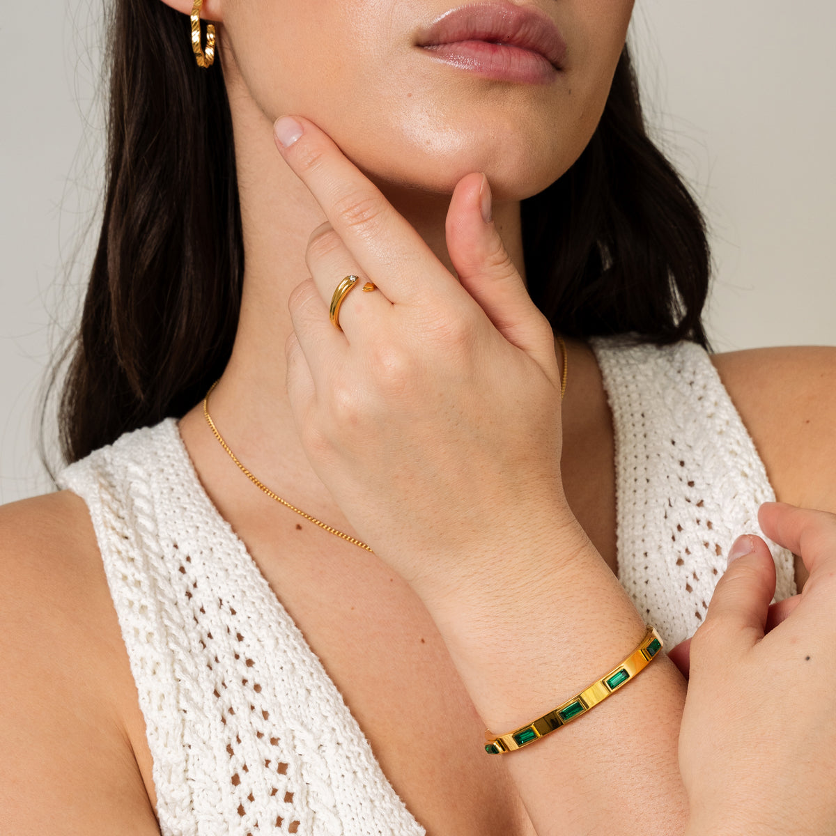 Armband mit Kubiksteinen - Gold/Grün