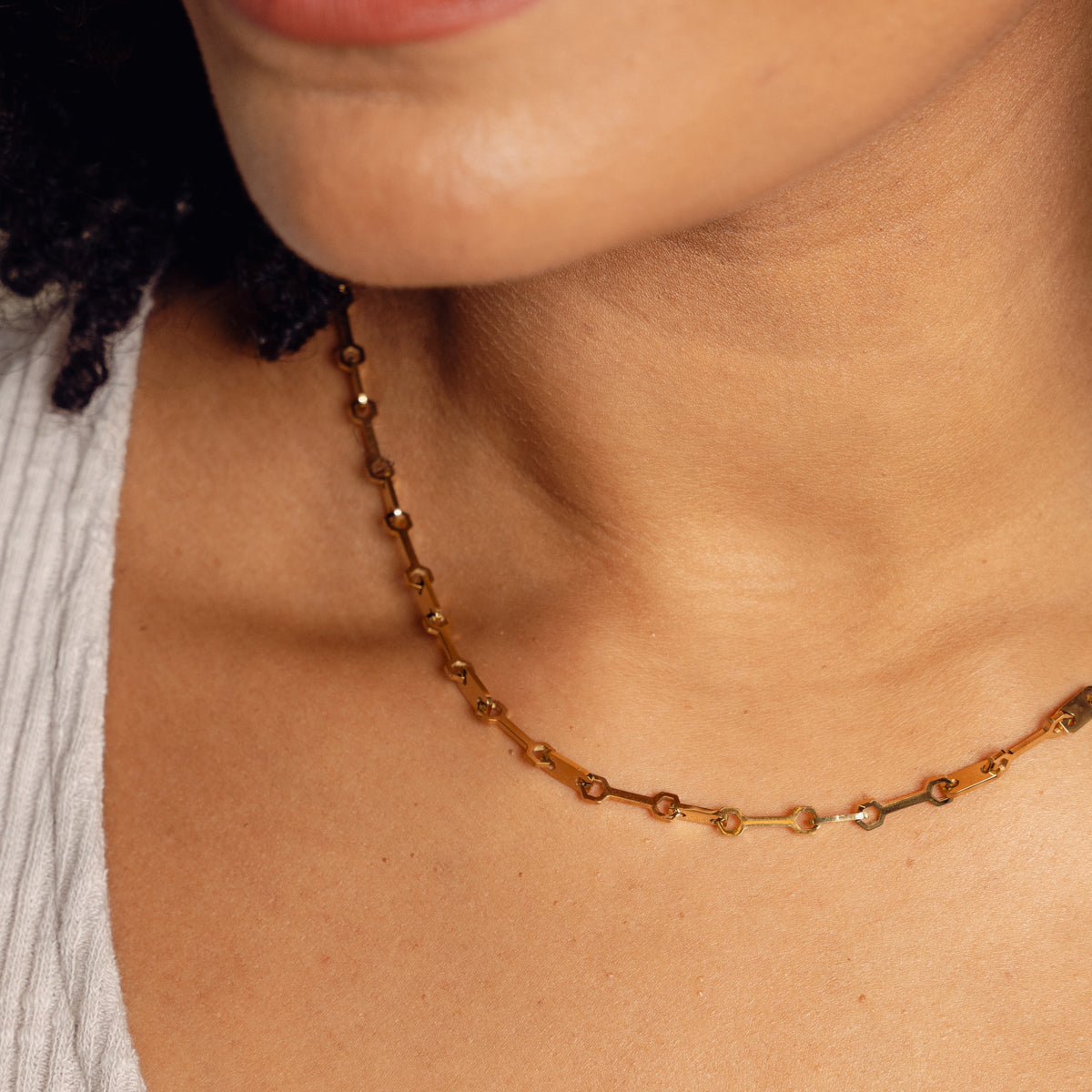Halskette mit Tablet-Clip – Gold