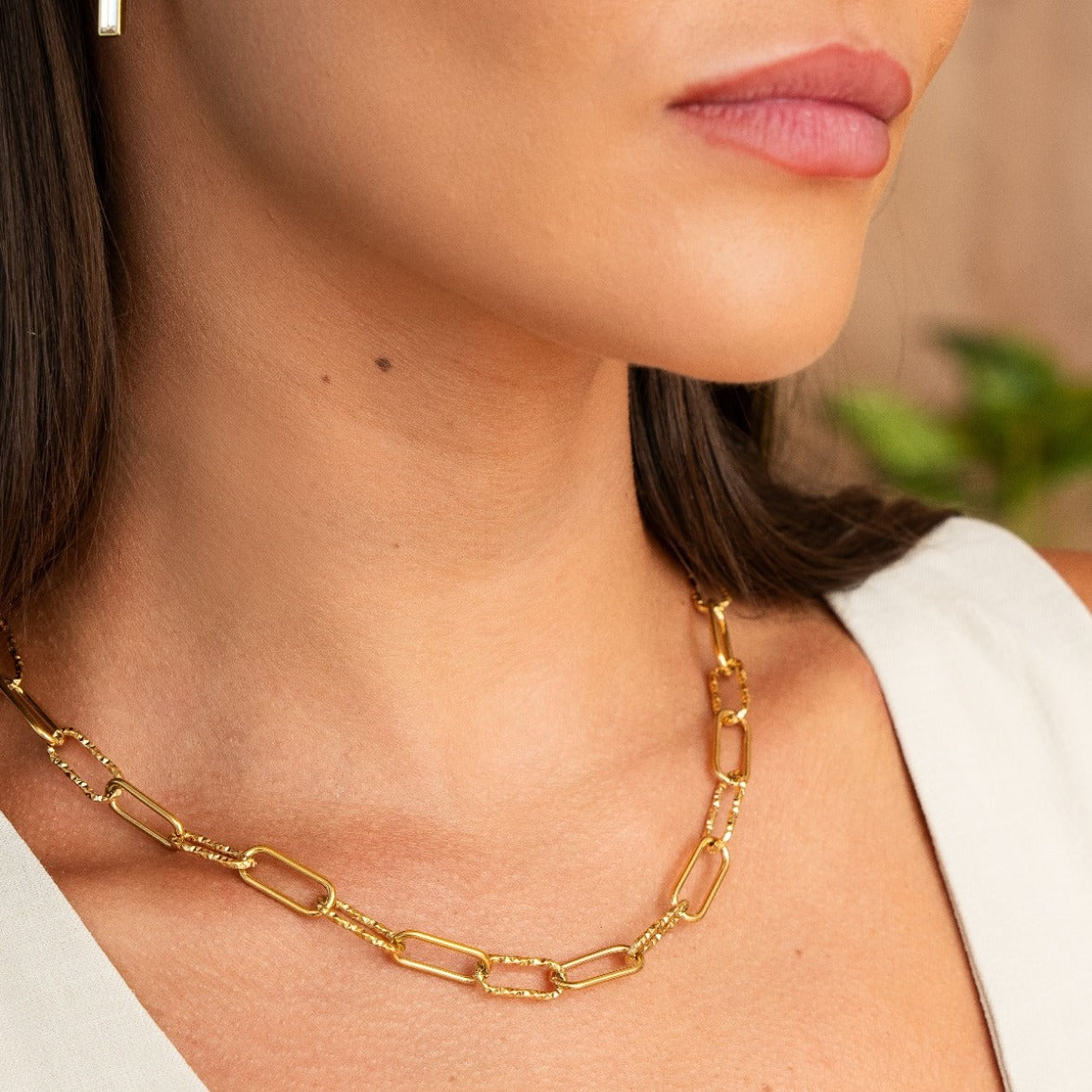 Halskette mit starrer Gliederkette – Gold